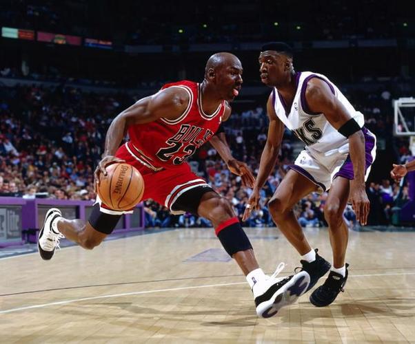 男子在跑马 男子在跑马