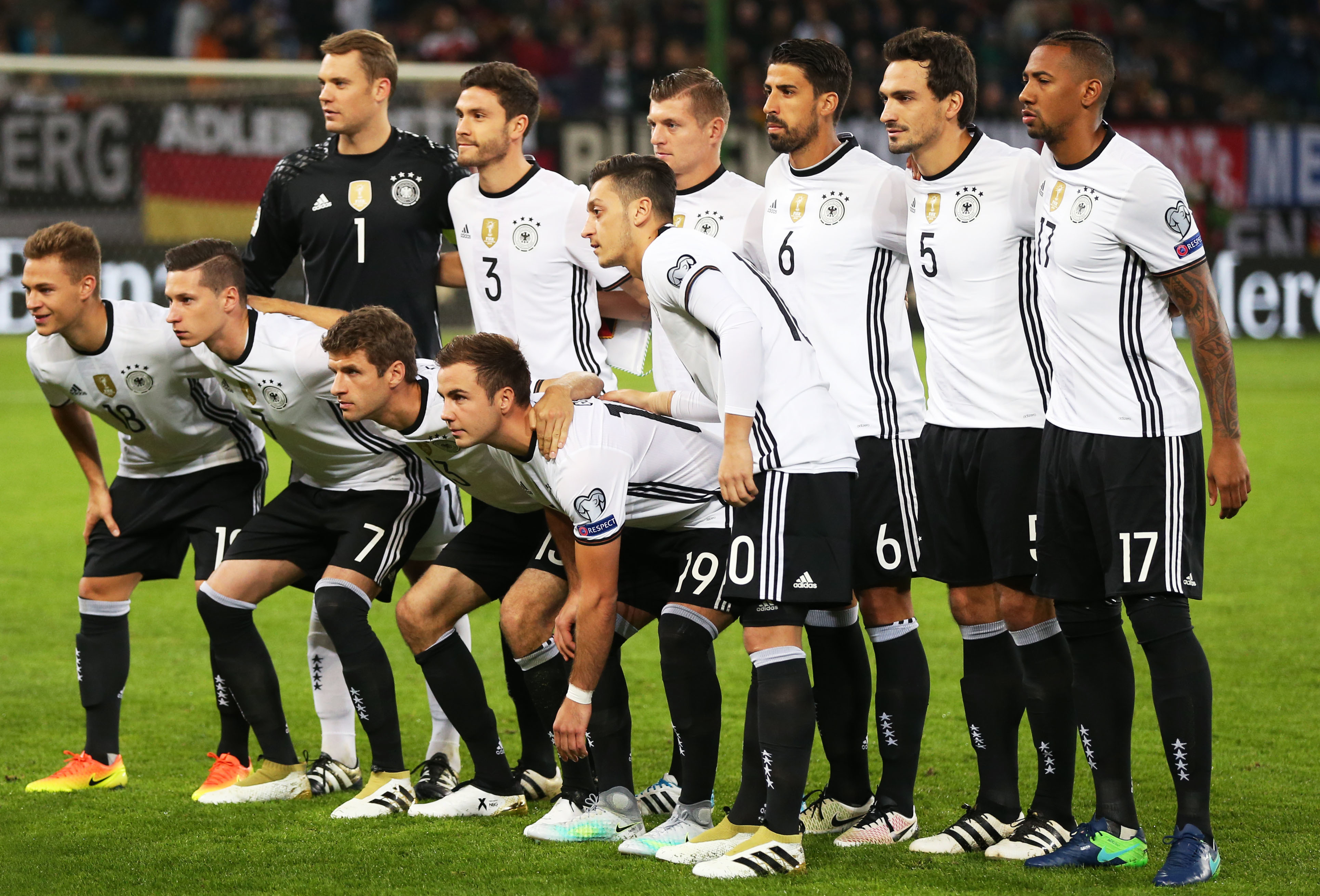 在他场下休 在他场下休